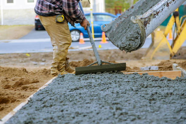 Best Concrete Walkway Installation  in Comanche, OK